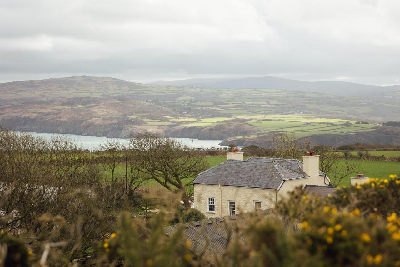 Penrhiw Farm B & B Goodwick ภายนอก รูปภาพ